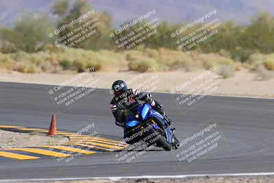 media/Oct-08-2022-SoCal Trackdays (Sat) [[1fc3beec89]]/Turn 10 (945am)/